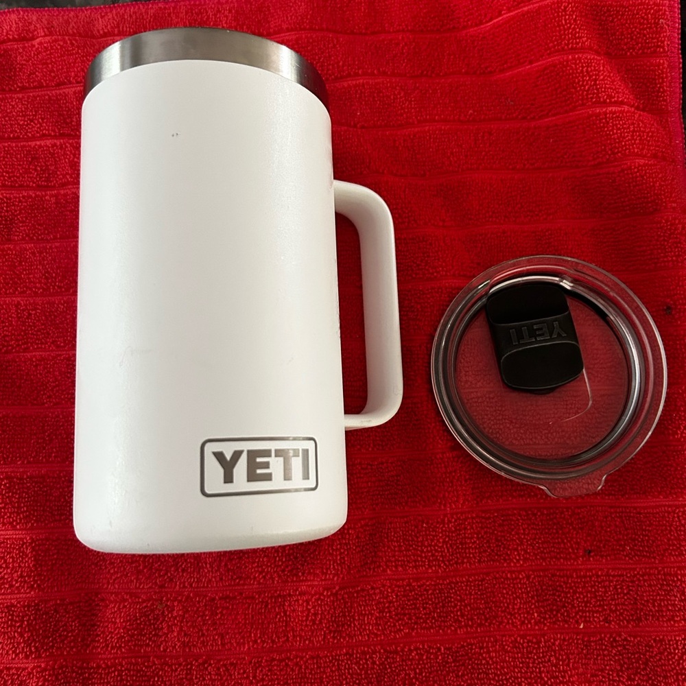 Yeti Rambler 710mL exclusive edition with mudslider lid